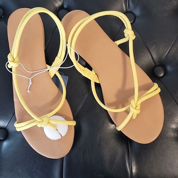 Universal Thread Women's Petal Yellow Tubular Sandals - Picture 2 of 7